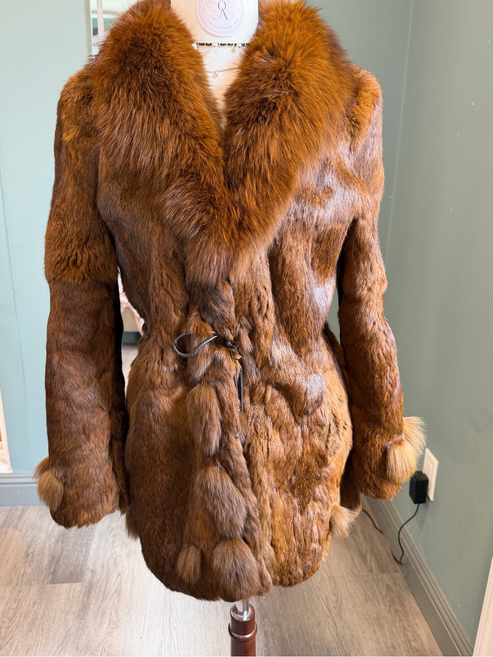 Vintage Rabbit Fur Coat Oversized Fox Fur Collar & Tufted Trim XS